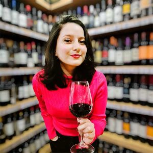 Sophia González - Gerente Comercial y Marketing de Tienda de Vinos La Reina